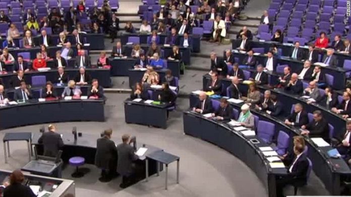 151204040828-german-lawmakers-anti-isis-military-role-vote-shubert-cnni-nr-lklv-00001327-exlarge-169