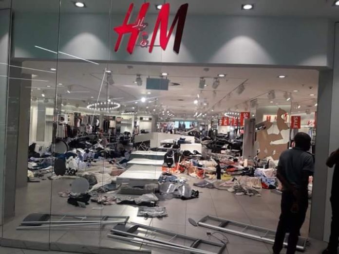 Police remain on high alert at East Rand Mall after EFF protest Police remain on high alert at East Rand Mall after EFF protest