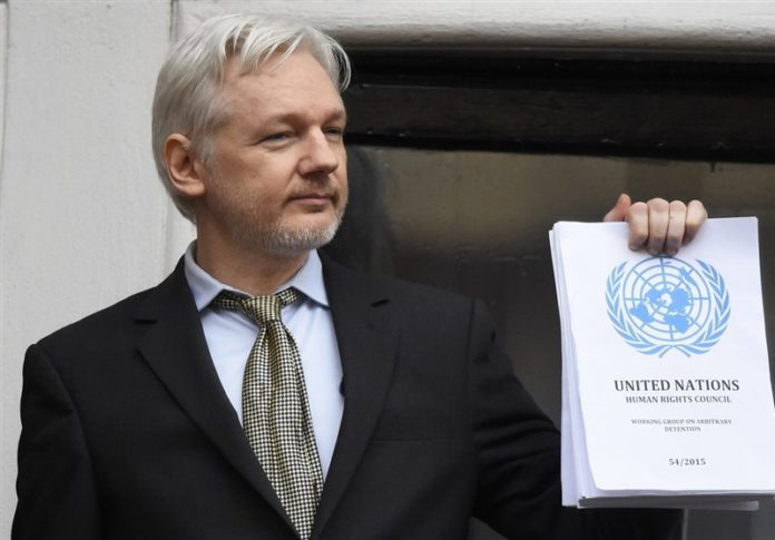 WikiLeaks' Julian Assange gets citizenship of Ecuador WikiLeaks' Julian Assange gets citizenship of Ecuador