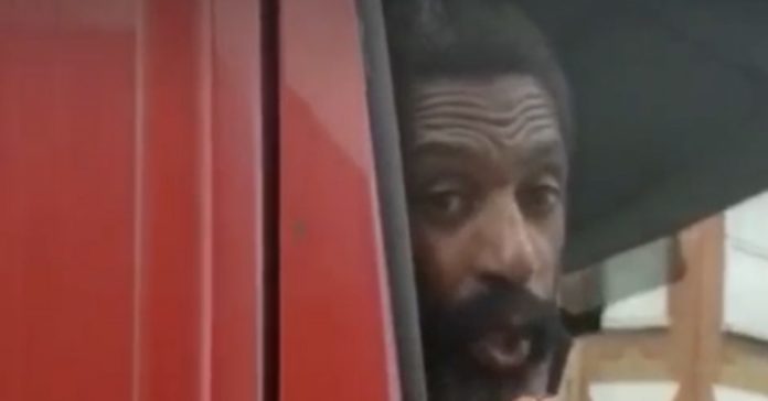 Shomrim-Van-Driver-Hitler-Great-Man-940x492