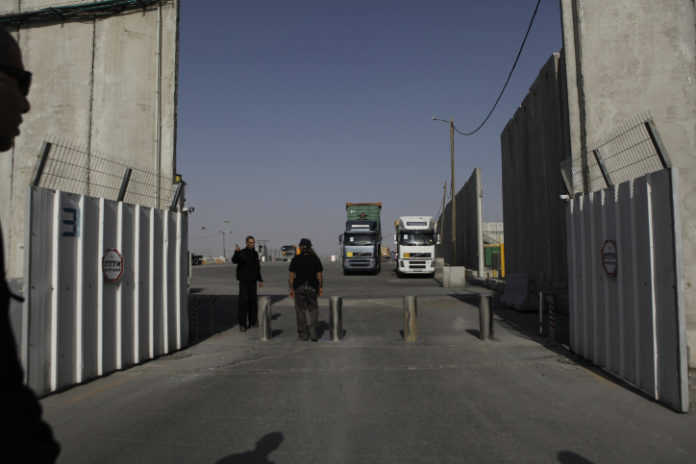 Keram Shalom crossing