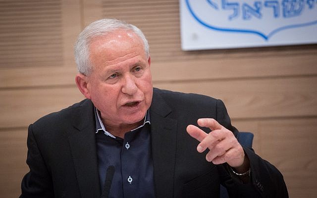 Avi-Dichter