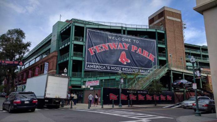171006-fenway-park