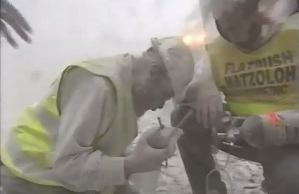 911