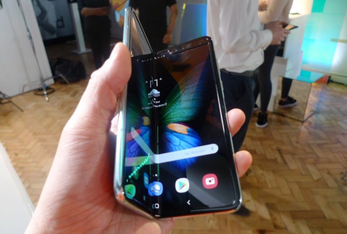 galaxy-fold-screen