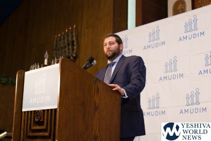 Zvi Gluck Pic 4