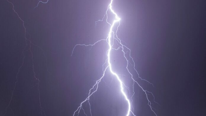 lightening-696x392