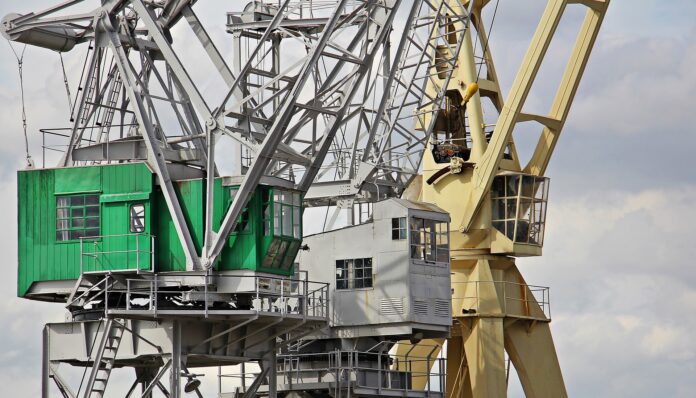 harbour-cranes-1650374_1920