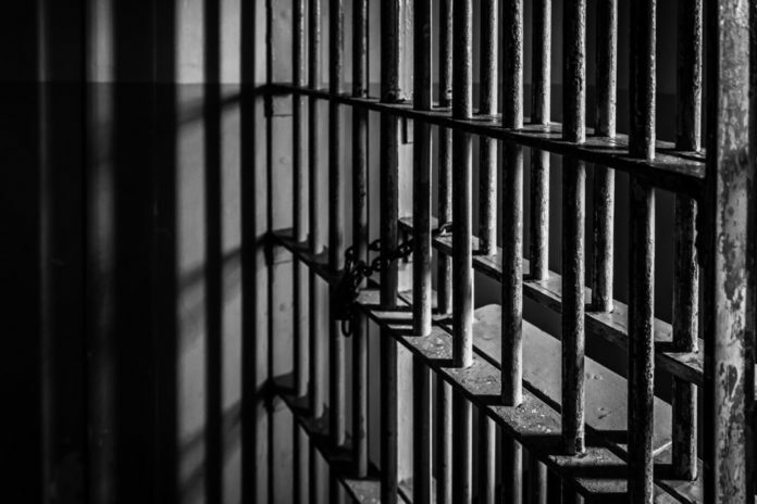 prison-696x464