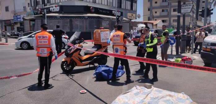 Scene of the accident in Rosh Ha'ayin Shlomo Hamelech Boulevard