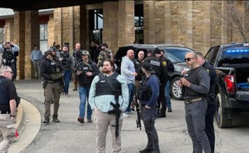 Law enforcement respond to a call at Temple Israel synagogue, Thursday, March 12, 2026 in West Bloomfield Township, Mich. (AP Photo/Corey Williams)