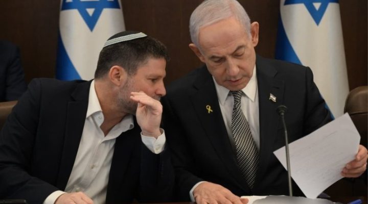 Smotrich with Netanyahu. (Photo: PMO's Office)