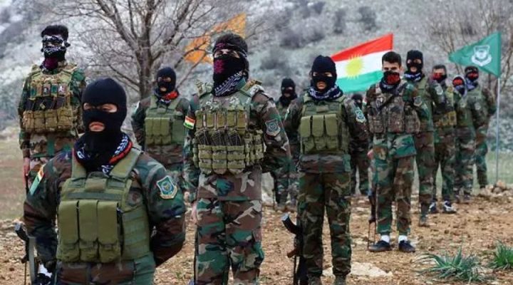 Kurdish Iranian fighters near the Iran-Iraq border. Photo: AP