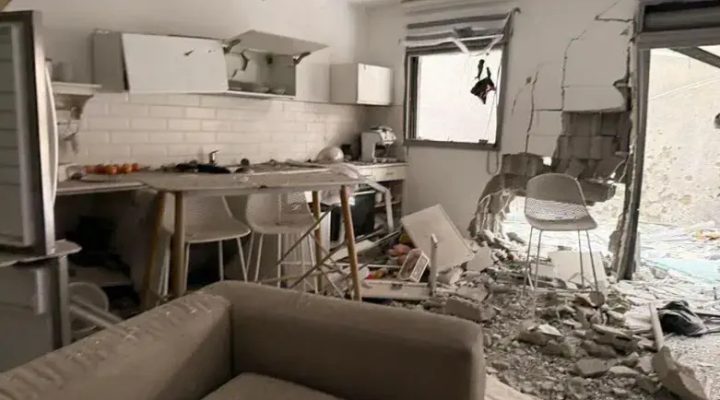 Missile impact site in Eilat. (Eilat munacipility)