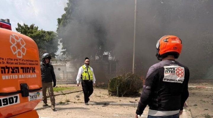 Missile impact site in Tel Aviv. (United Hatzalah)